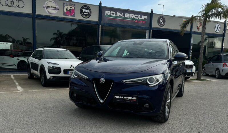 
								Alfa Romeo Stelvio full									