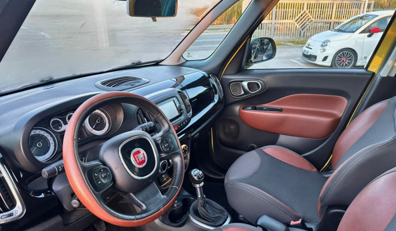 
								Fiat 500 L Trekking full									